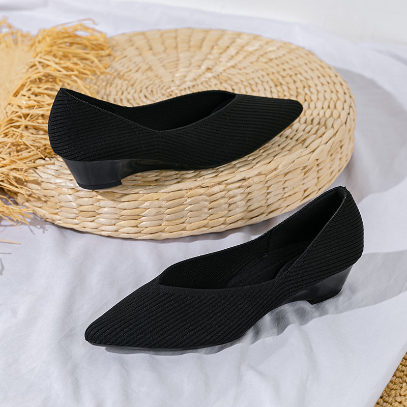 Pointed knit soft sole flat shoes