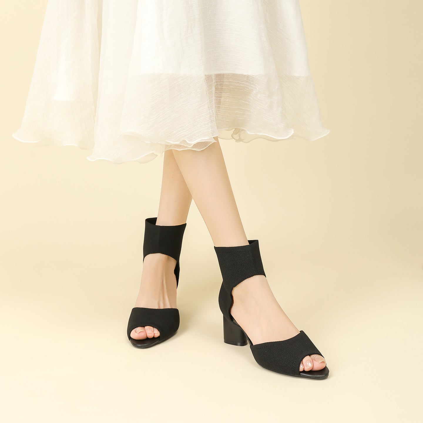 オープントゥ ポインテッドトゥ サンダル