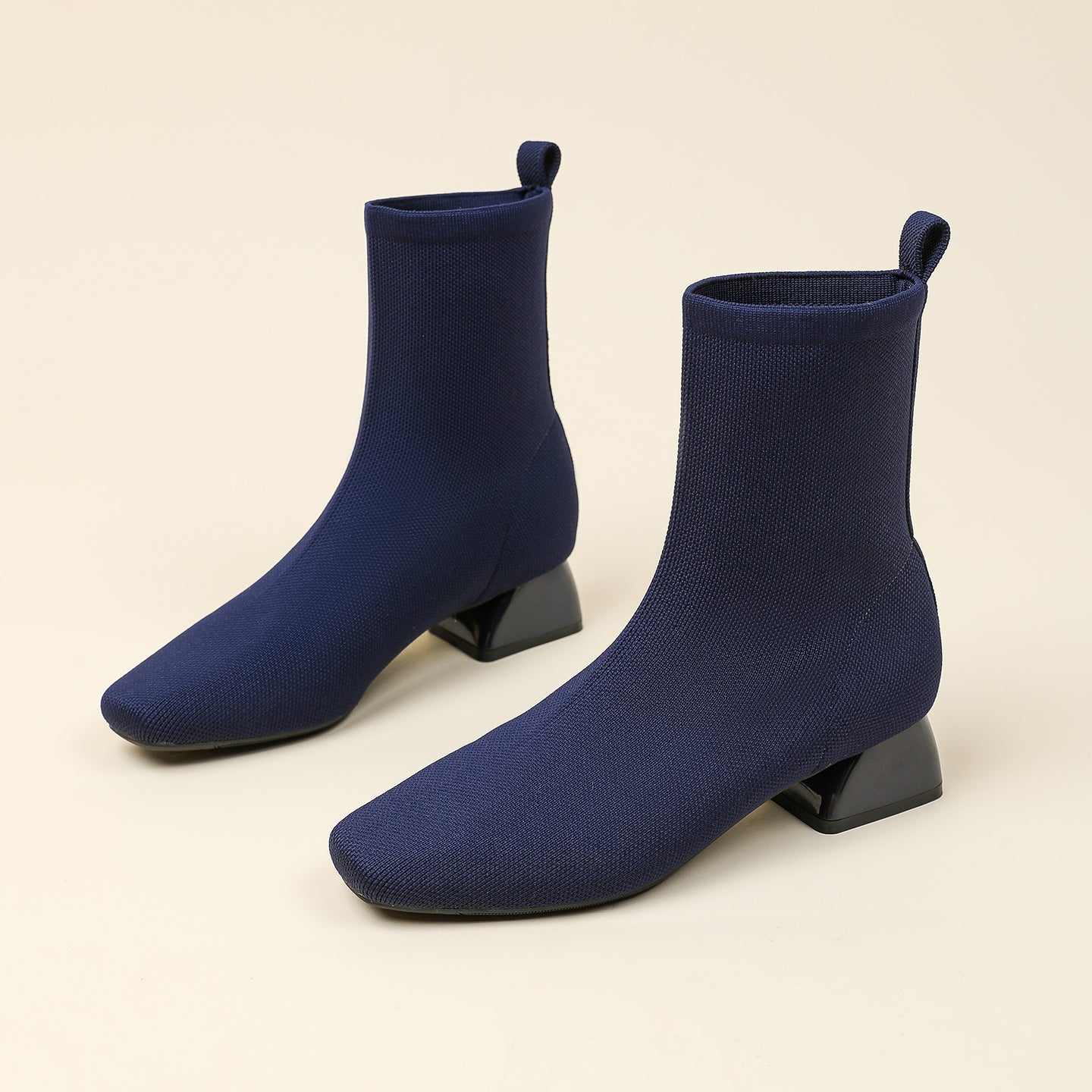 秋冬用粗ヒールショートブーツ