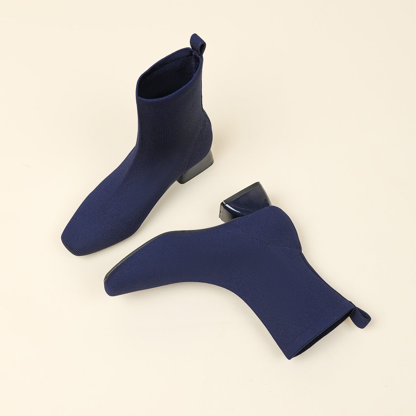 秋冬用粗ヒールショートブーツ