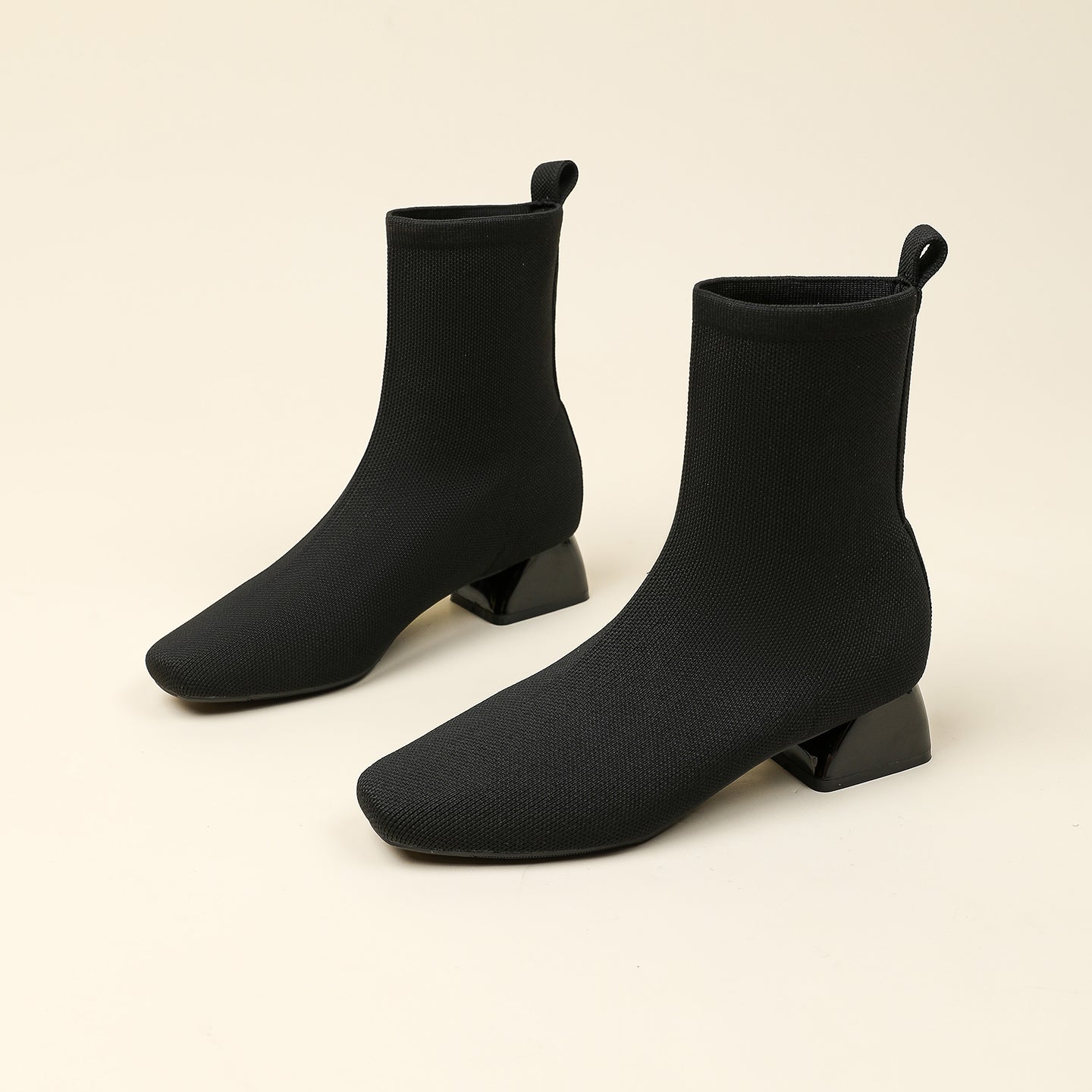 秋冬用粗ヒールショートブーツ