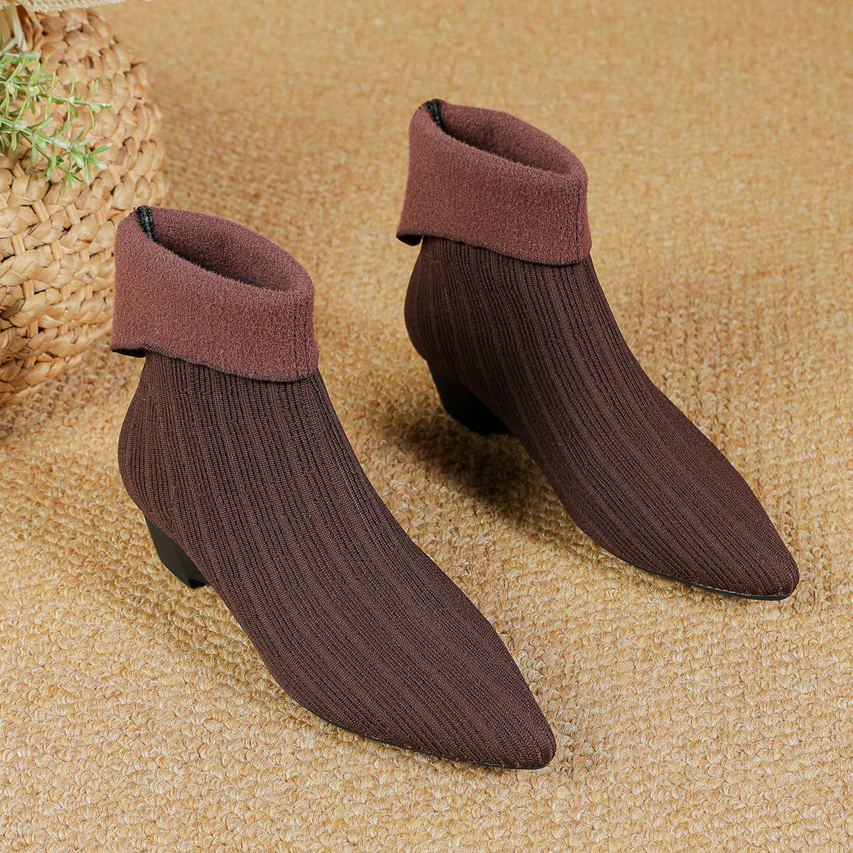 尖頭フレアカフススエード風ウェッジブーティ