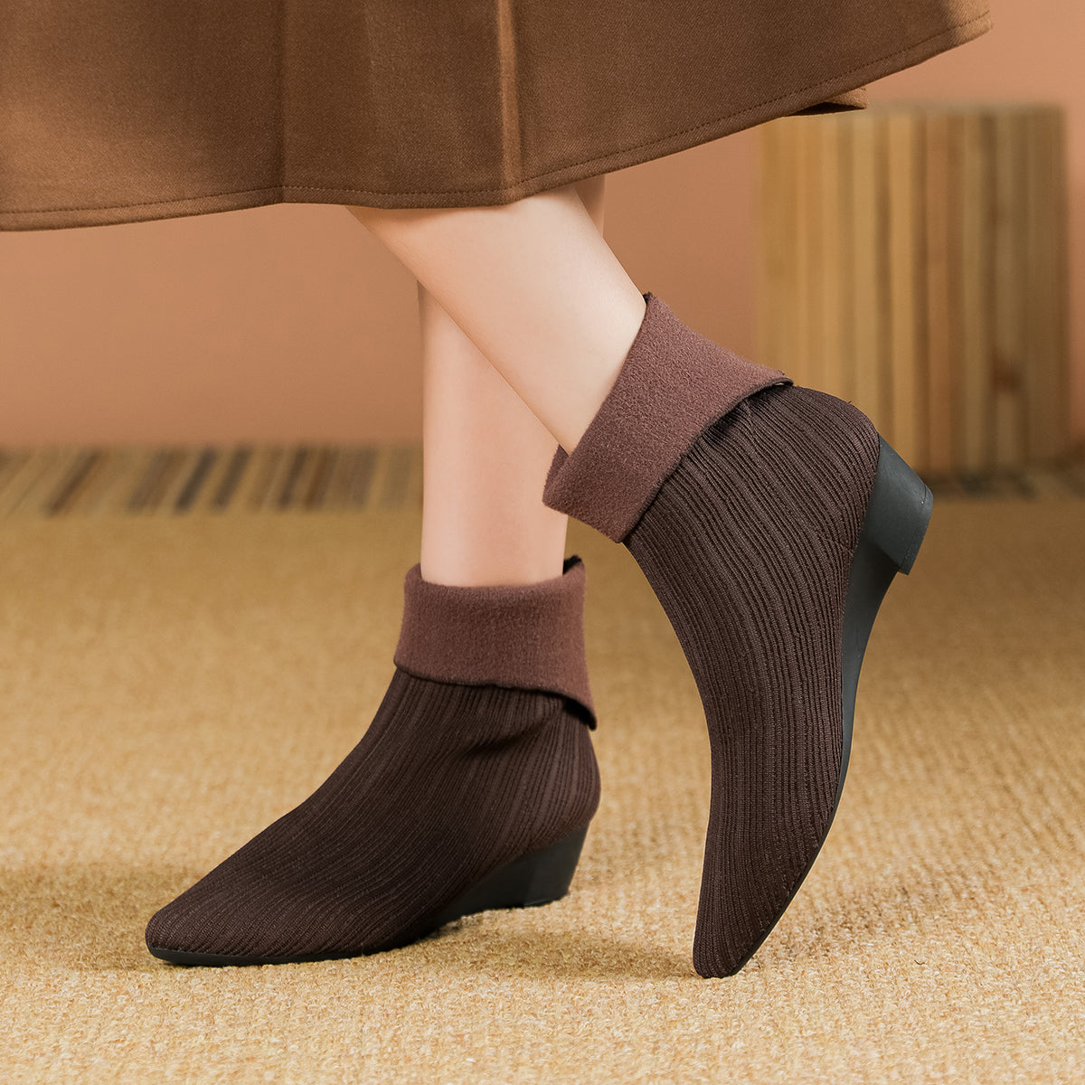 尖頭フレアカフススエード風ウェッジブーティ