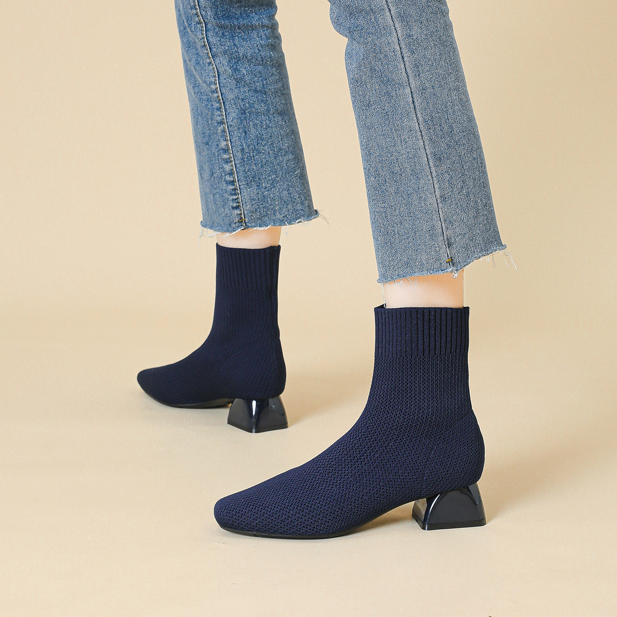 スクエアトゥ通気性ファブリック3cmヒールショートブーツ