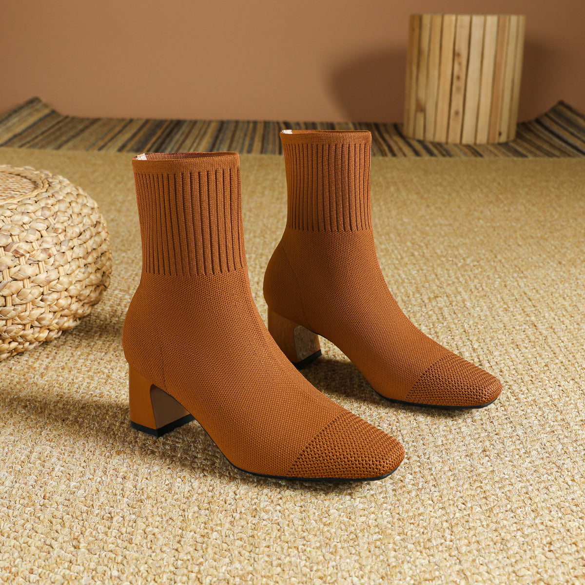 スクエアトゥ太ヒールニットソックスブーツ ショートブーツ
