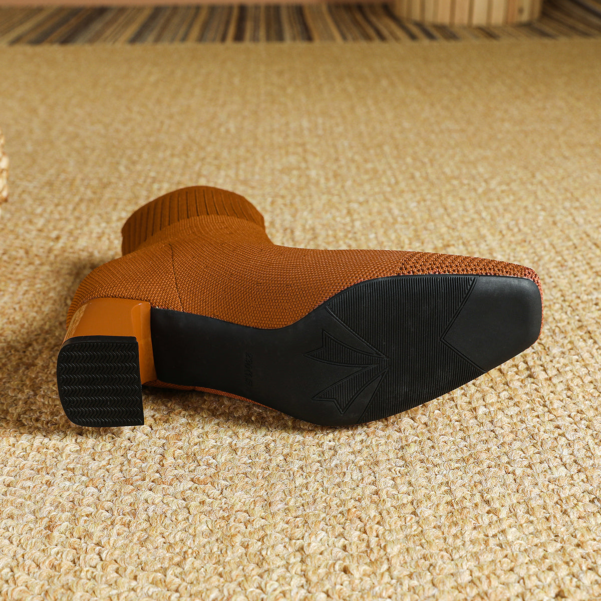 スクエアトゥ太ヒールニットソックスブーツ ショートブーツ