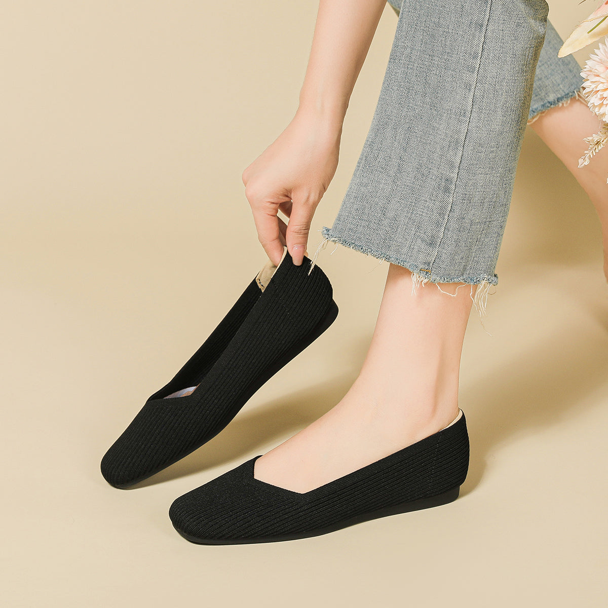 Square toe shallow soft sole flat shoes