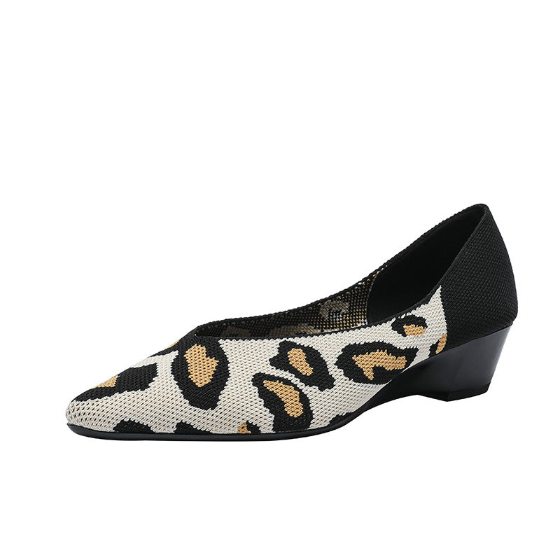 Pointed knit soft sole flat shoes