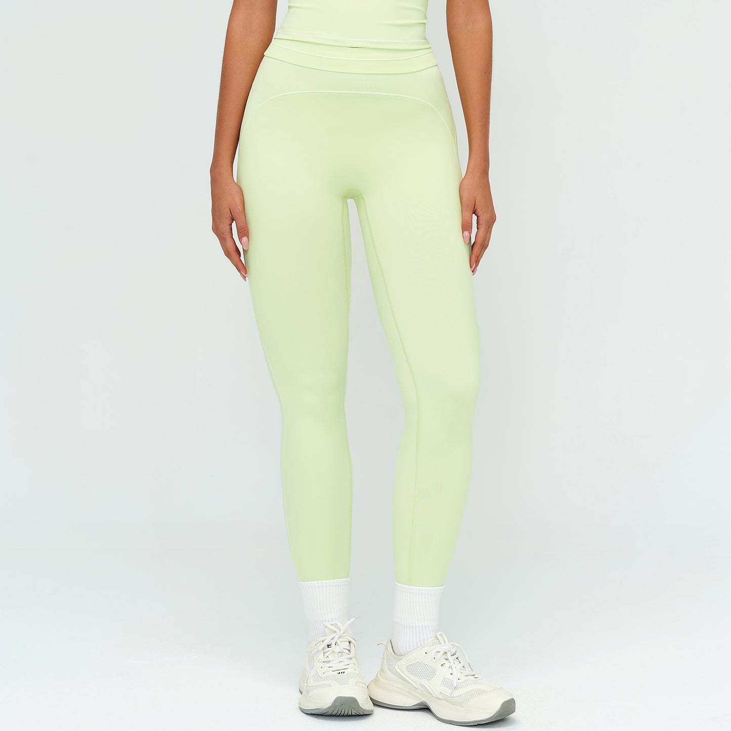 Contrast-Stitch Sculpt Leggings