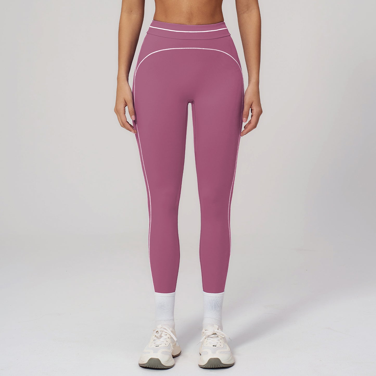 Contrast-Stitch Sculpt Leggings