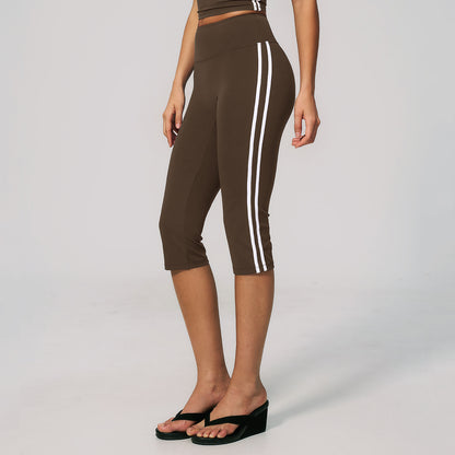 Side Stripe Sculpting Capri Leggings