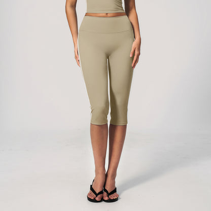 Side Stripe Sculpting Capri Leggings