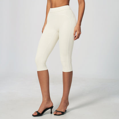 Contrast Stitching Sculpting Capri Leggings