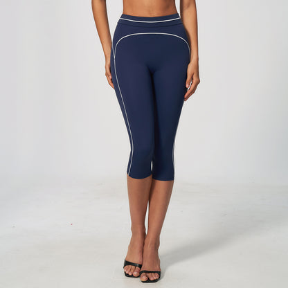 Contrast Stitching Sculpting Capri Leggings