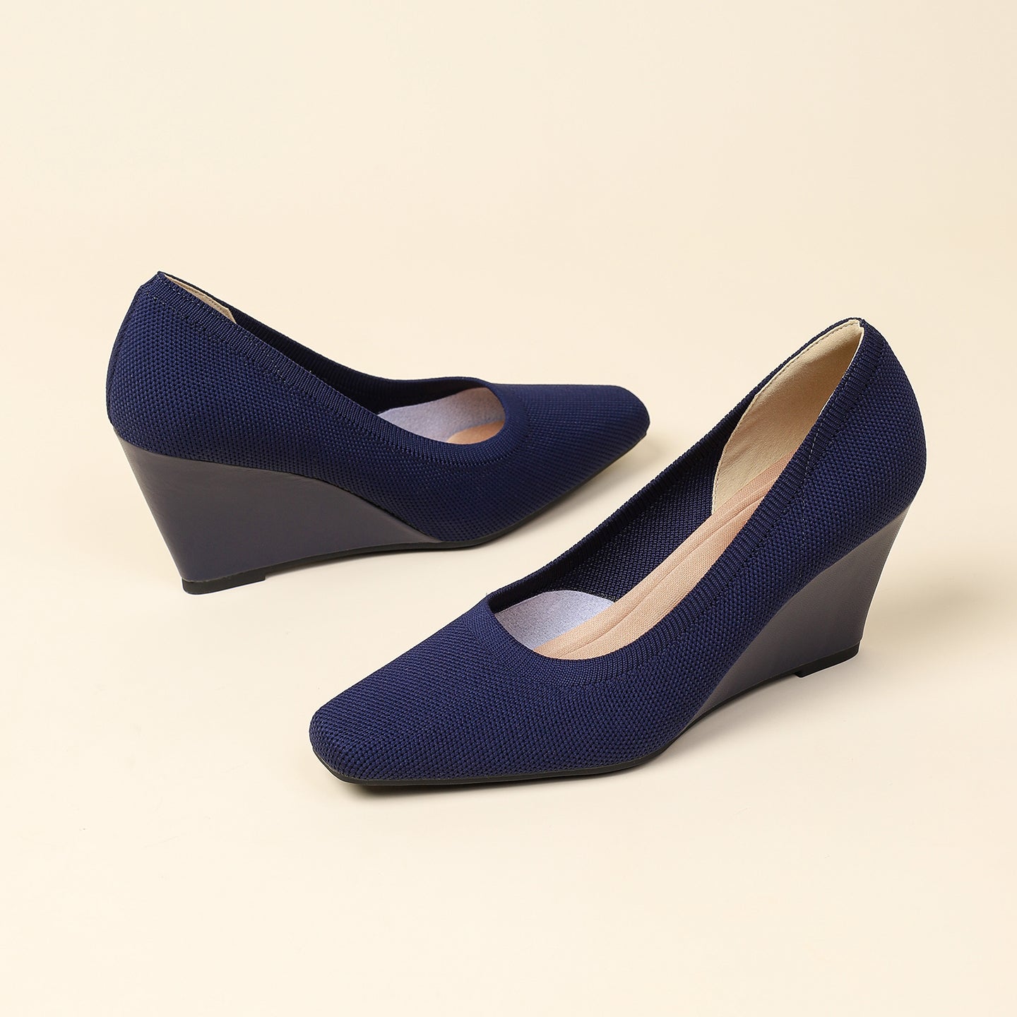 7.5cmウェッジヒールのストレッチニットパンプス | ActiveAva