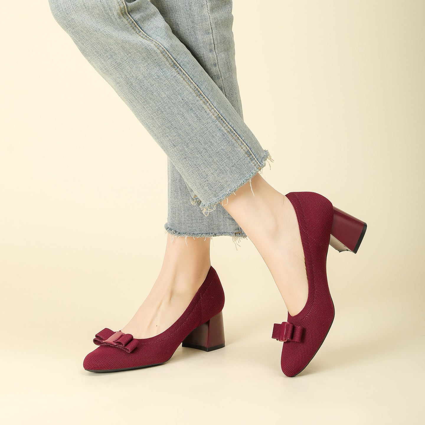 リボン付きチャンキーヒールパンプス