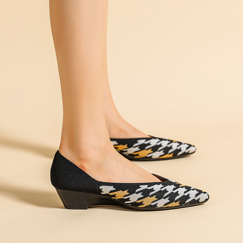 Pointed knit soft sole flat shoes