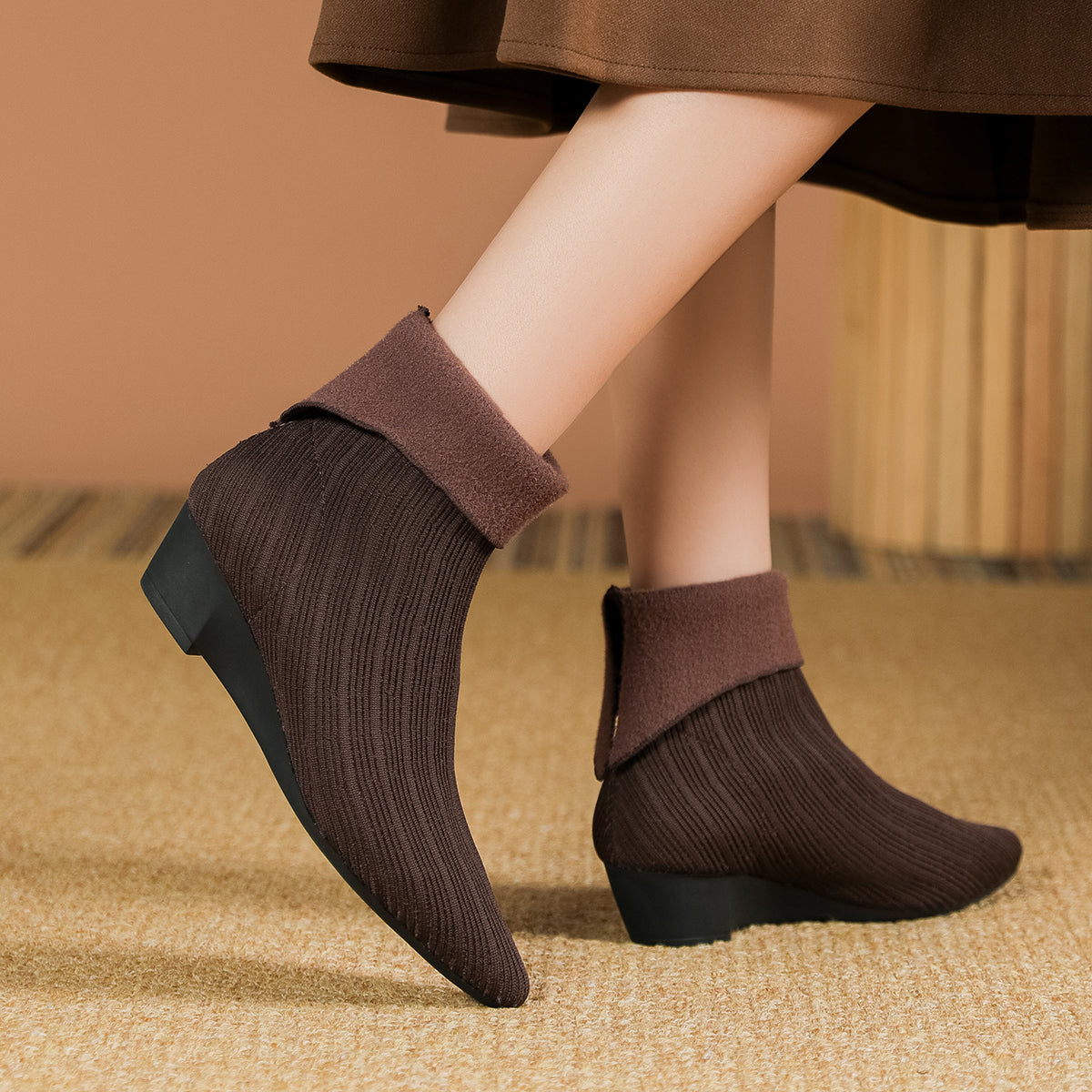 尖頭フレアカフススエード風ウェッジブーティ