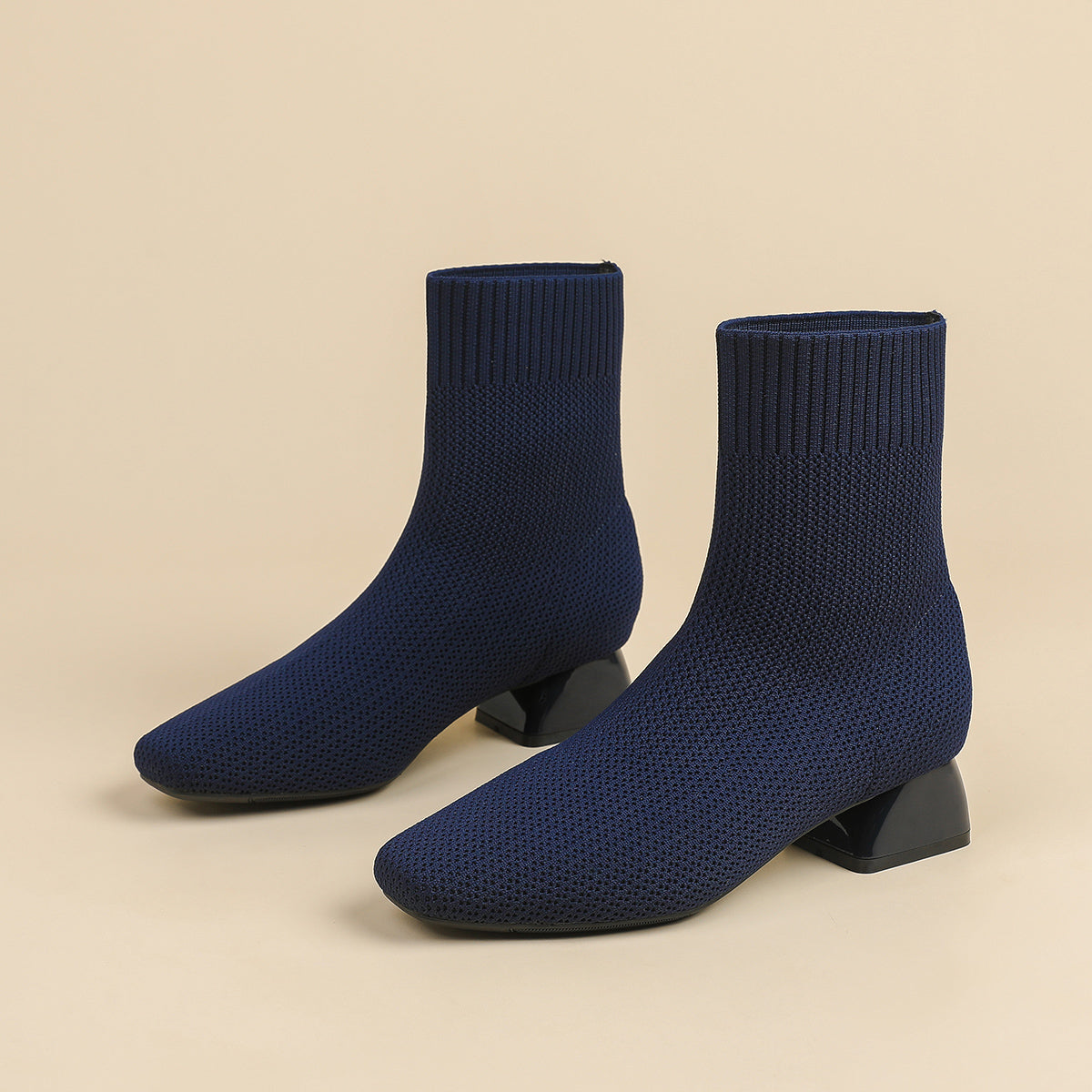 スクエアトゥ通気性ファブリック3cmヒールショートブーツ